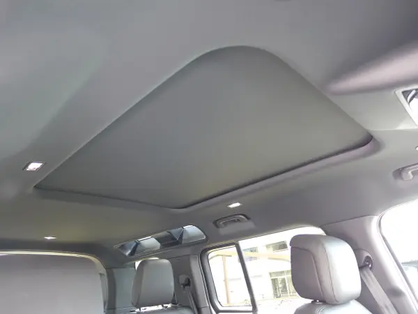 2025 Landrover Defender — photo 7 | Tuminion Kenya