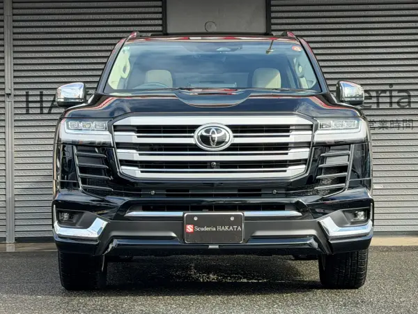 2025 Toyota Landrcuiser 300 — photo 2 | Tuminion Kenya