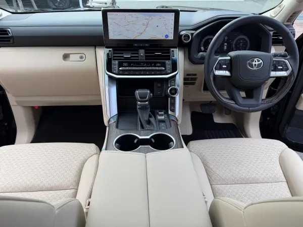 2025 Toyota Landrcuiser 300 — photo 7 | Tuminion Kenya