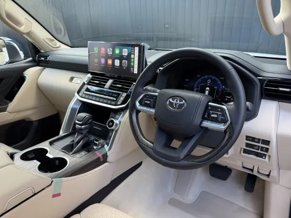2025 Toyota Landrcuiser 300 — photo 9 | Tuminion Kenya