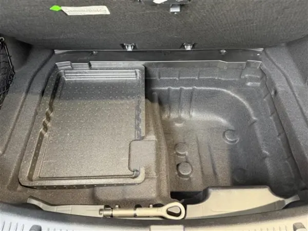 2020 Mercedes E Class — photo 8 | Tuminion Kenya