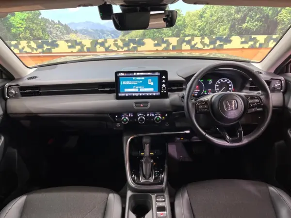 2023 Honda Vezel — photo 2 | Tuminion Kenya