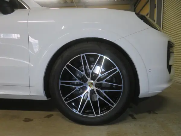 2024 Porsche Cayenne — photo 7 | Tuminion Kenya
