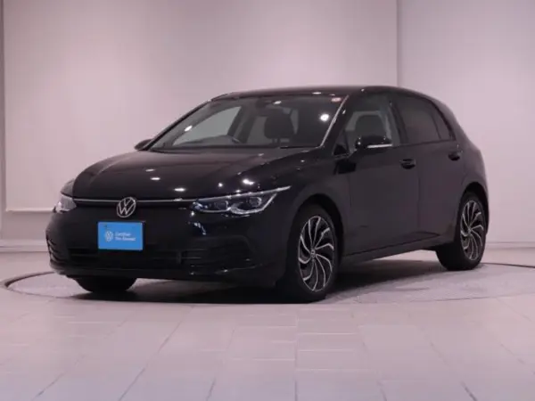 2023 Volkswagen Golf — photo 1