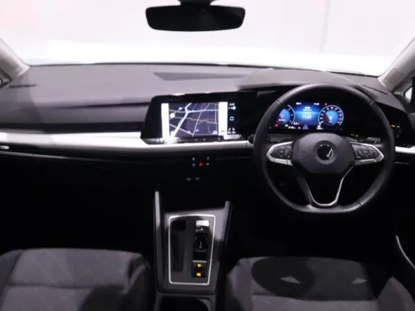 2023 Volkswagen Golf — photo 2 | Tuminion Kenya
