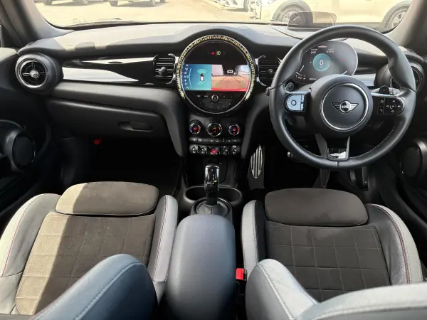2022 Mini Cooper — photo 2 | Tuminion Kenya
