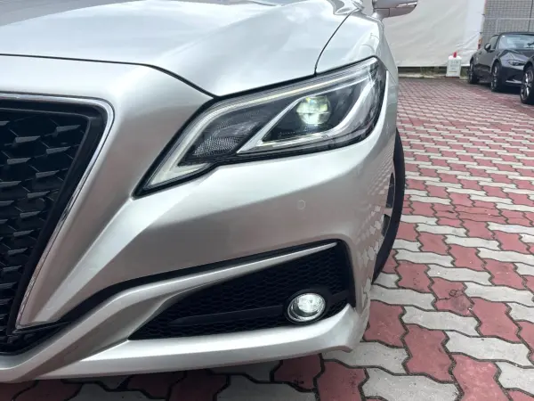 2018 Toyota Crown — photo 8 | Tuminion Kenya