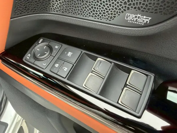 2023 Lexus Lx — photo 8 | Tuminion Kenya