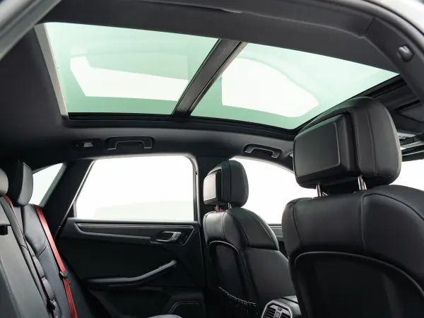 2023 Porsche Macan — photo 3 | Tuminion Kenya