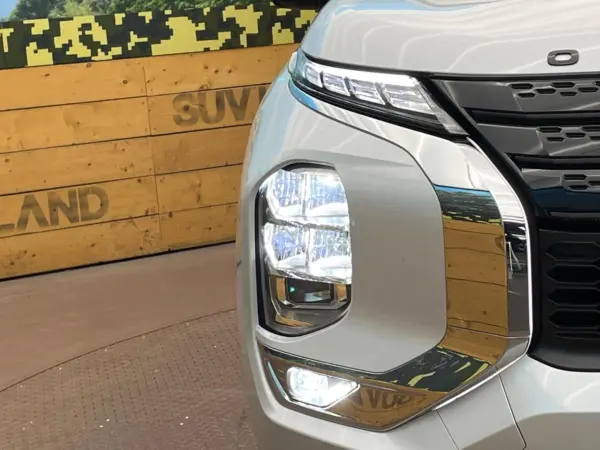 2023 Mitsubishi Outlander — photo 9 | Tuminion Kenya