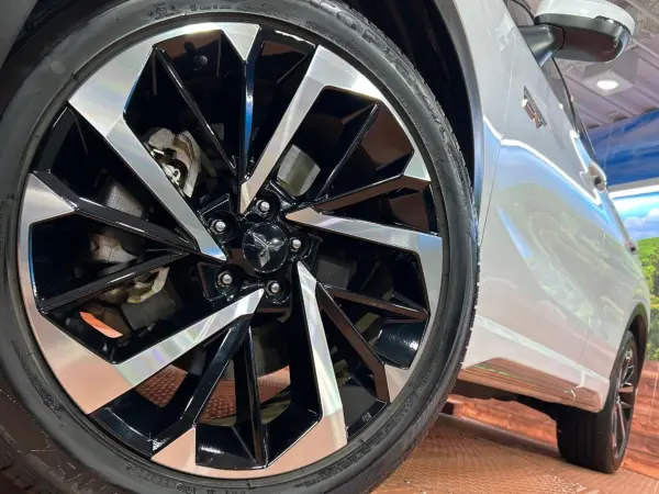 2022 Mitsubishi Outlander — photo 9 | Tuminion Kenya