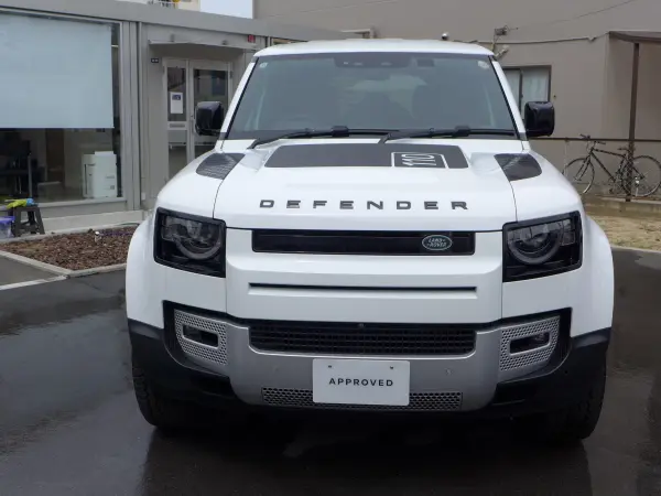 2025 Landrover Defender — photo 3 | Tuminion Kenya