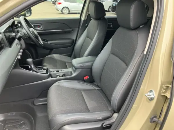 2023 Honda Vezel — photo 9 | Tuminion Kenya