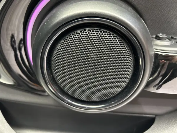 2021 Mini Cooper — photo 8 | Tuminion Kenya
