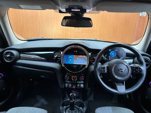 2021 Mini Cooper — photo 2 | Tuminion Kenya