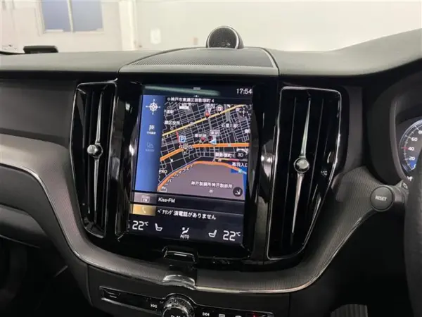 2018 Volvo Xc60 — photo 3 | Tuminion Kenya