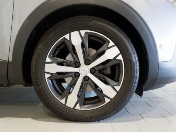 2020 Peugeot 5008 — photo 7 | Tuminion Kenya