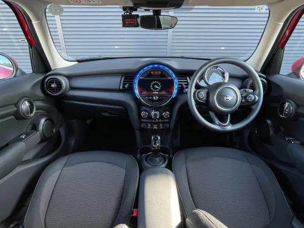 2019 Mini Cooper — photo 2 | Tuminion Kenya