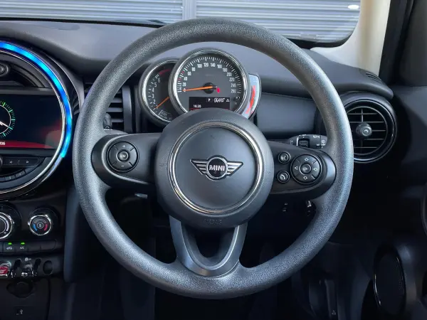 2019 Mini Cooper — photo 7 | Tuminion Kenya