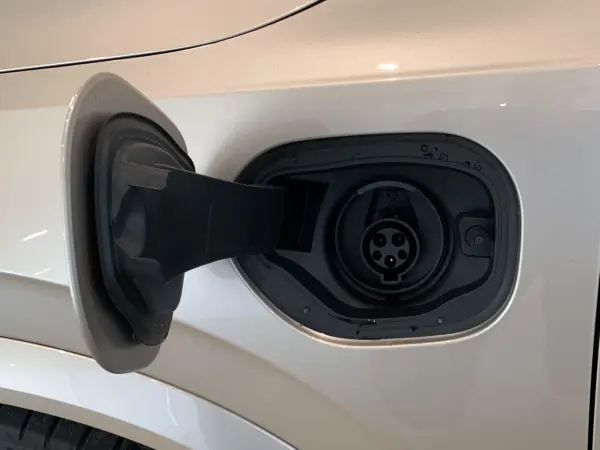 2025 Volvo Xc90 — photo 3 | Tuminion Kenya