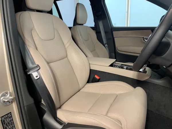 2025 Volvo Xc90 — photo 7 | Tuminion Kenya