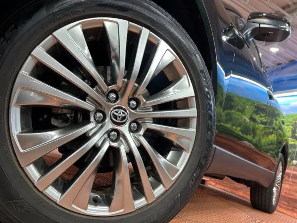 2023 Toyota Harrier — photo 9 | Tuminion Kenya
