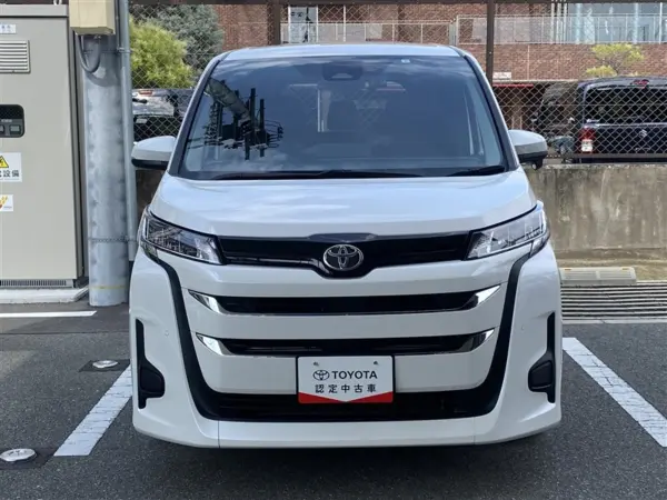 2023 Toyota Noah — photo 9 | Tuminion Kenya