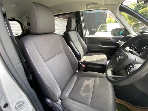 2023 Toyota Noah — photo 3 | Tuminion Kenya