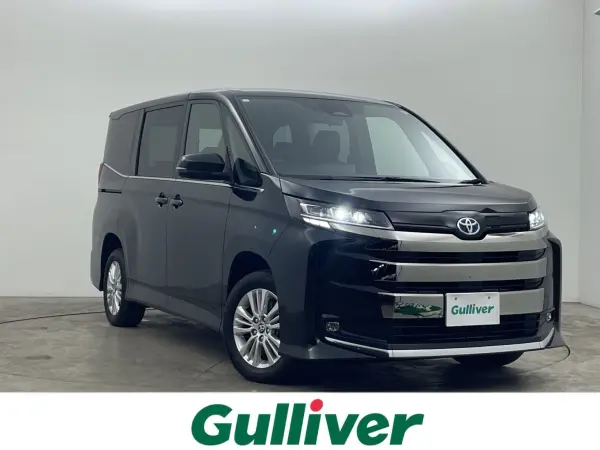 2023 Toyota Noah — photo 1