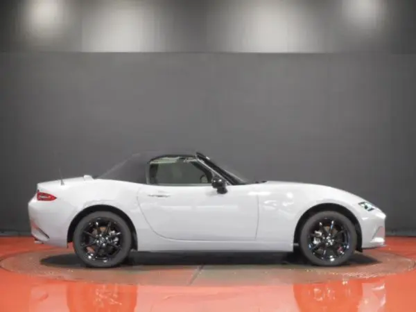 2024 Mazda Roadster — photo 8 | Tuminion Kenya