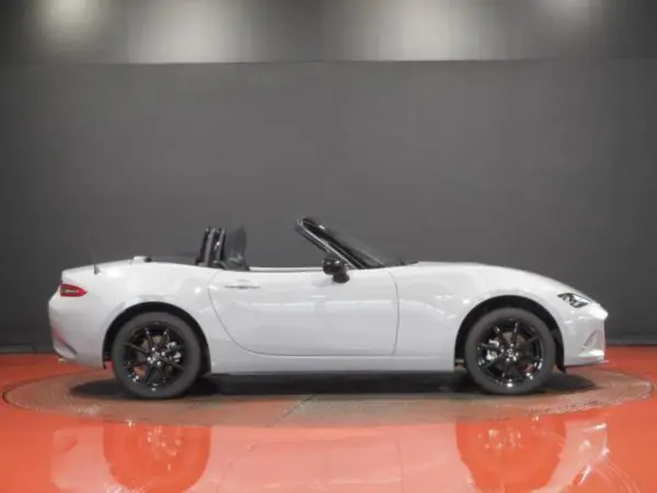 2024 Mazda Roadster — photo 9 | Tuminion Kenya