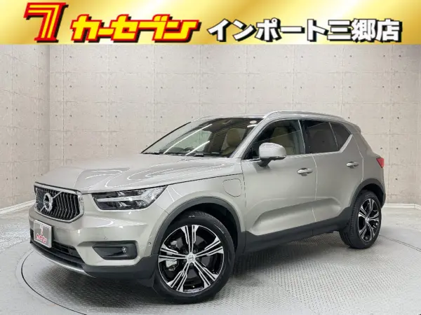 2021 Volvo Xc40 — photo 1