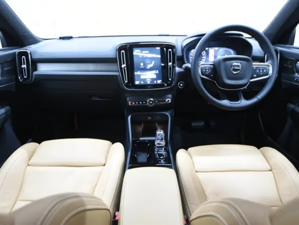 2021 Volvo Xc40 — photo 3 | Tuminion Kenya