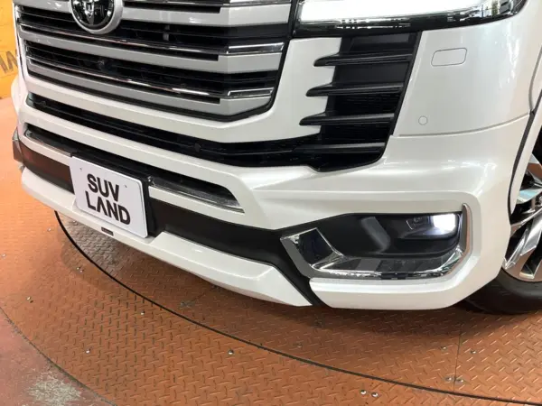 2025 Toyota Landrcuiser 300 — photo 3 | Tuminion Kenya