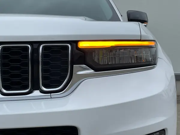 2023 Jeep Grand Cherokee — photo 9 | Tuminion Kenya