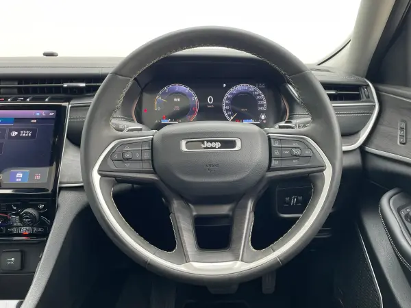 2023 Jeep Grand Cherokee — photo 7 | Tuminion Kenya