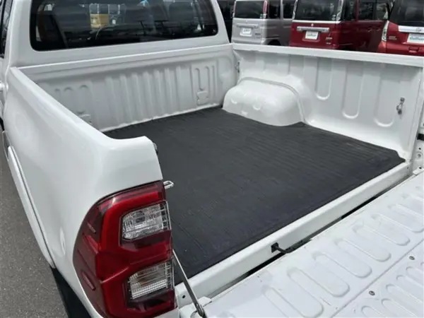 2023 Toyota Hilux — photo 9 | Tuminion Kenya