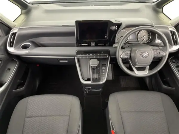 2024 Toyota Noah — photo 2 | Tuminion Kenya