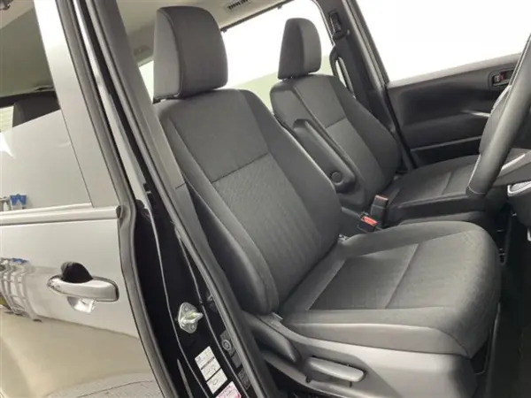 2024 Toyota Noah — photo 8 | Tuminion Kenya