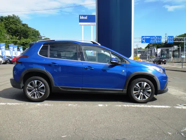 2020 Peugeot 2008 — photo 2 | Tuminion Kenya
