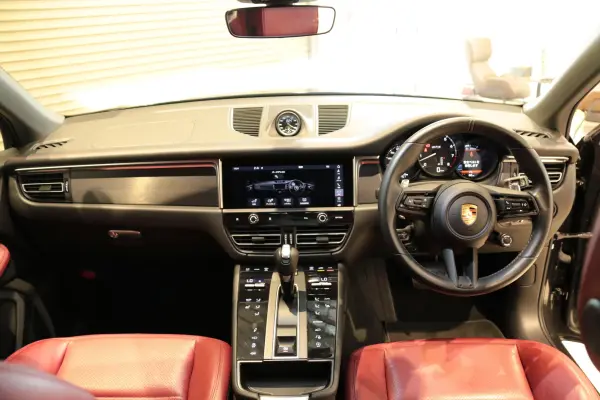 2023 Porsche Macan — photo 2 | Tuminion Kenya
