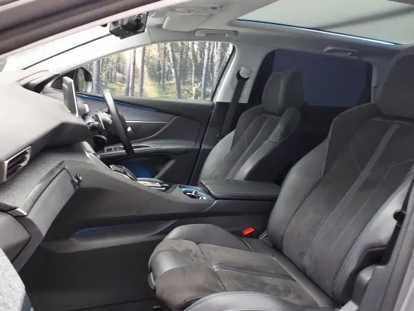 2019 Peugeot 5008 — photo 9 | Tuminion Kenya