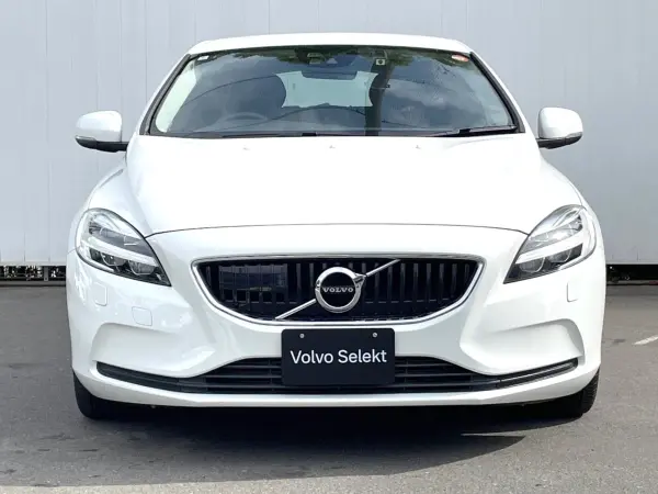 2018 Volvo V40 — photo 7 | Tuminion Kenya