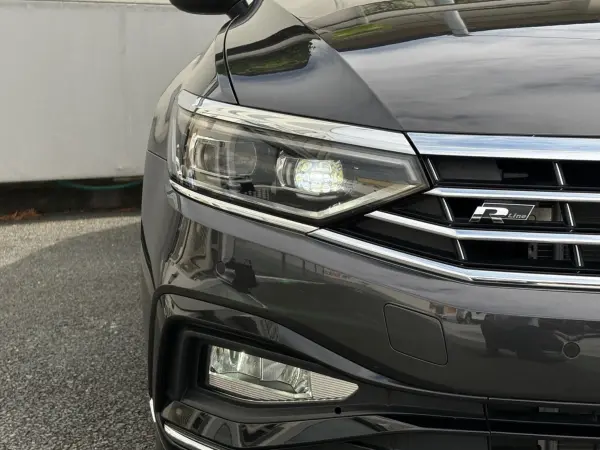 2024 Volkswagen Passat — photo 2 | Tuminion Kenya
