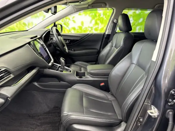2022 Subaru Legacy Outback — photo 9 | Tuminion Kenya