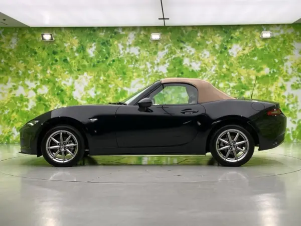 2025 Mazda Roadster — photo 8 | Tuminion Kenya