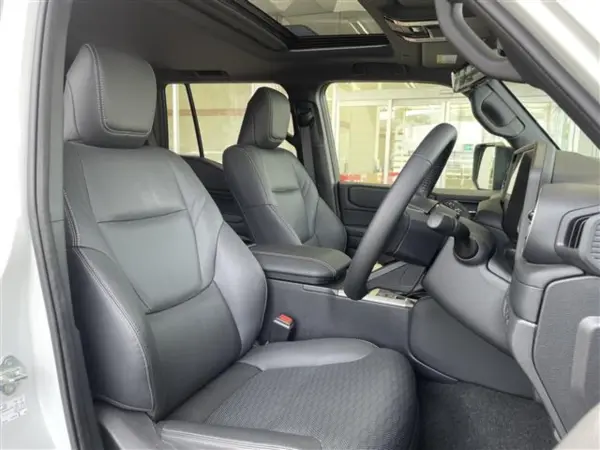 2025 Land Cruiser 250 — photo 8 | Tuminion Kenya