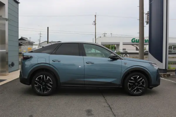 2025 Peugeot 3008 — photo 3 | Tuminion Kenya
