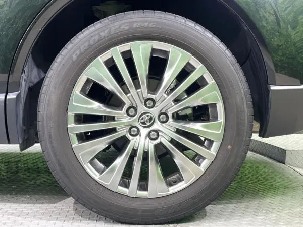 2023 Toyota Harrier — photo 9 | Tuminion Kenya