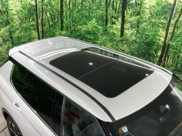 2022 Mitsubishi Outlander — photo 3 | Tuminion Kenya